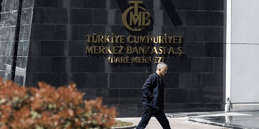 Our Director Prof. Kalemli-Özcan's this month's PS column explains how populist leaders' push for low interest rates meant to cloak the destructive impact of their misguided economic policies such as tariffs.